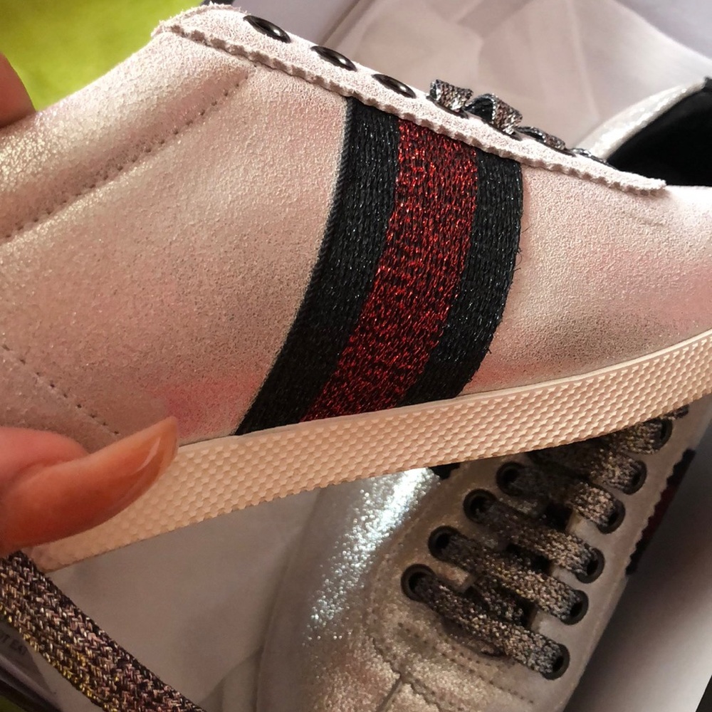 Gucci sneakers make a offer